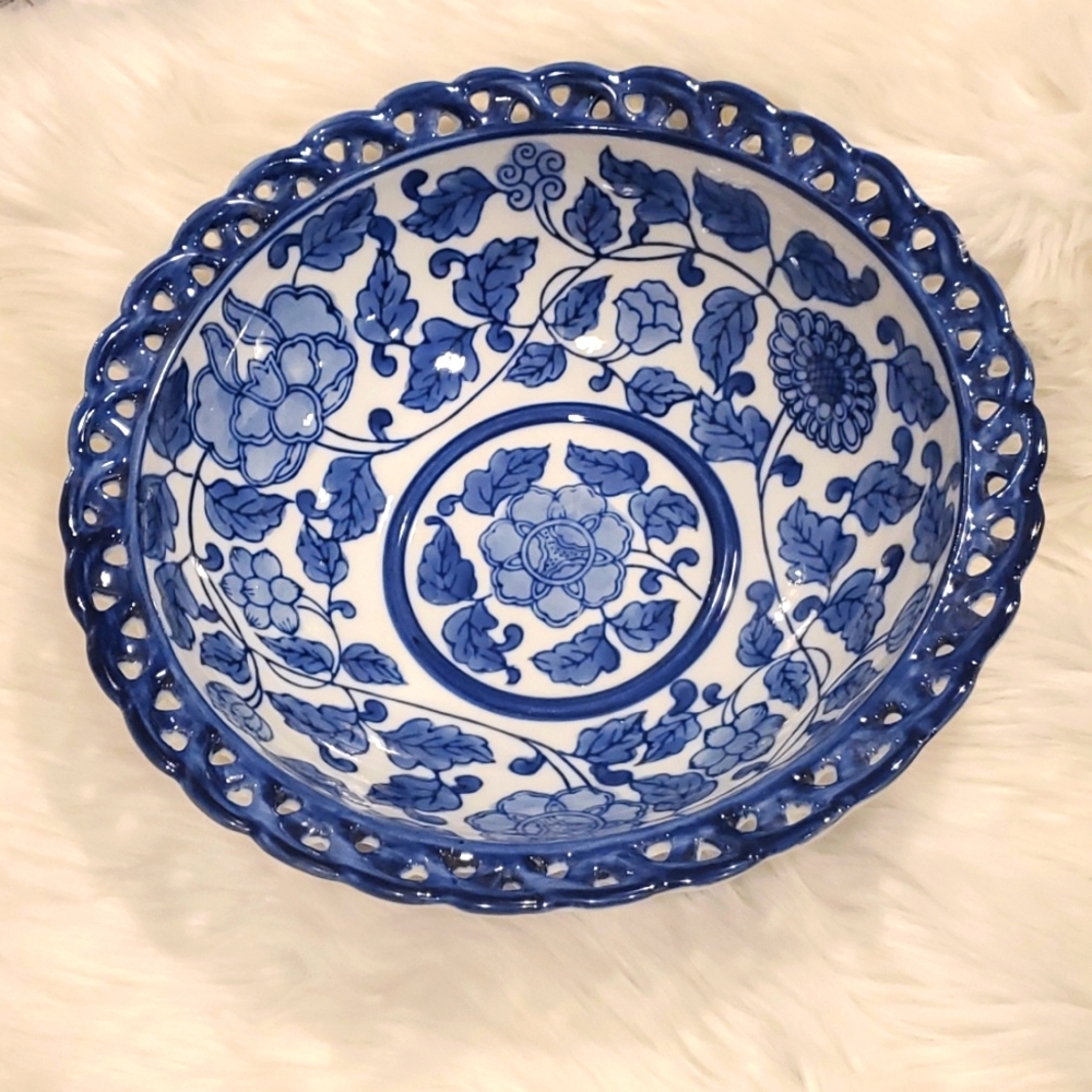 Vintage Oriental Furniture Glazed Floral Blue White Porcelain Plate Decorative